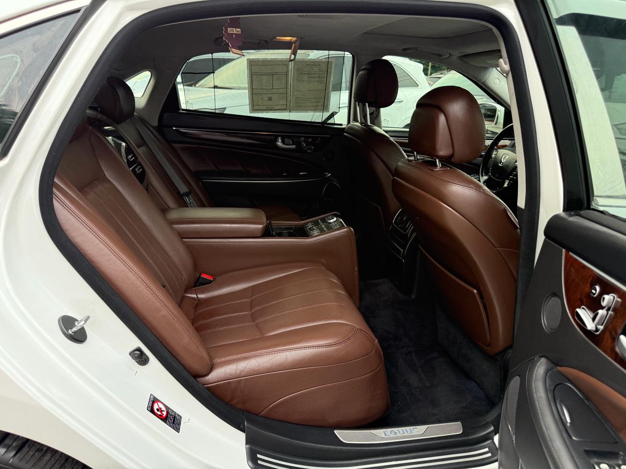 Hyundai Equus 4dr Sdn Ultimate 2013