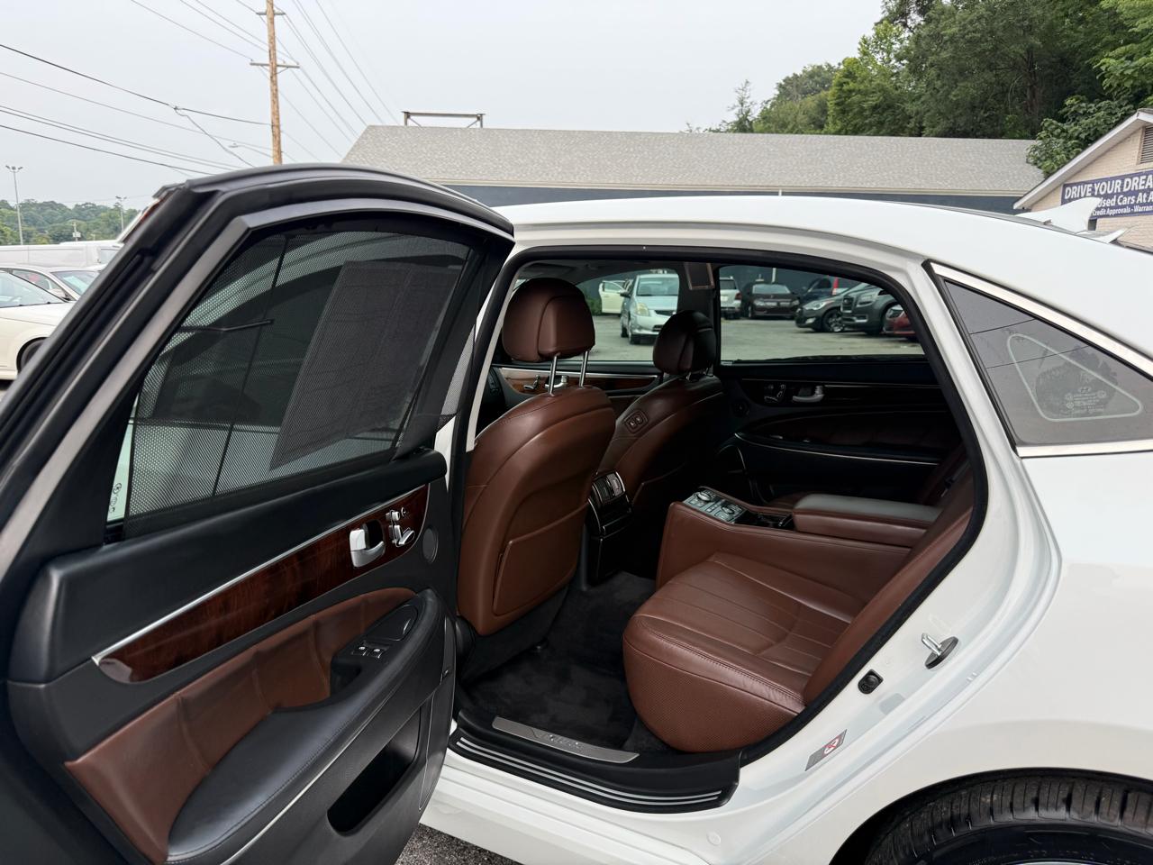 Hyundai Equus 4dr Sdn Ultimate 2013