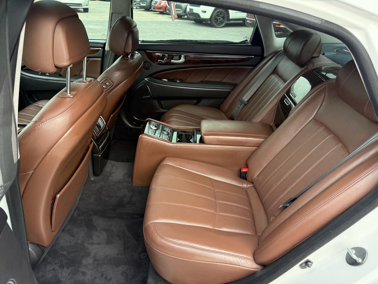 Hyundai Equus 4dr Sdn Ultimate 2013
