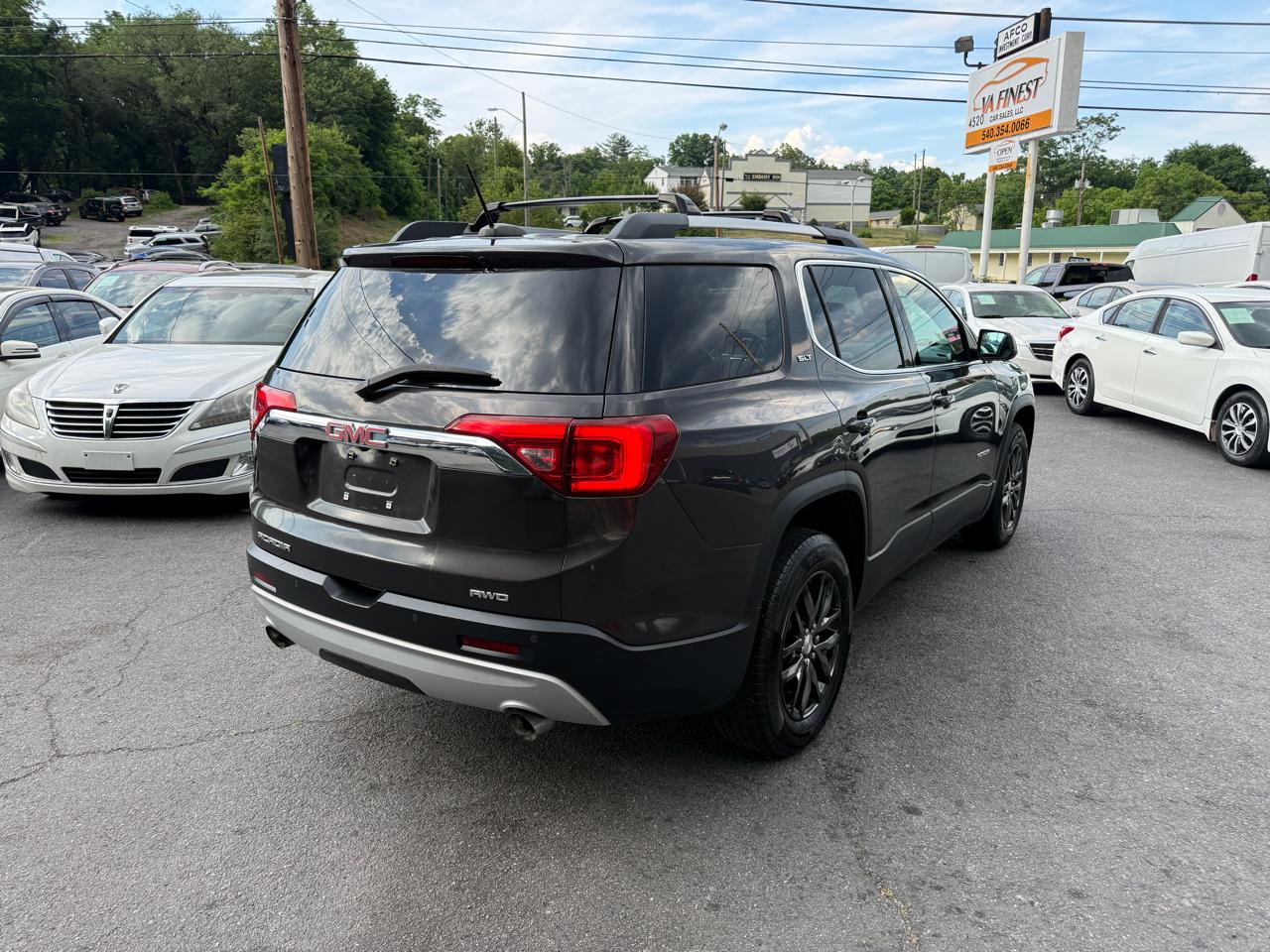 GMC Acadia AWD 4dr SLT w/SLT-1 2017