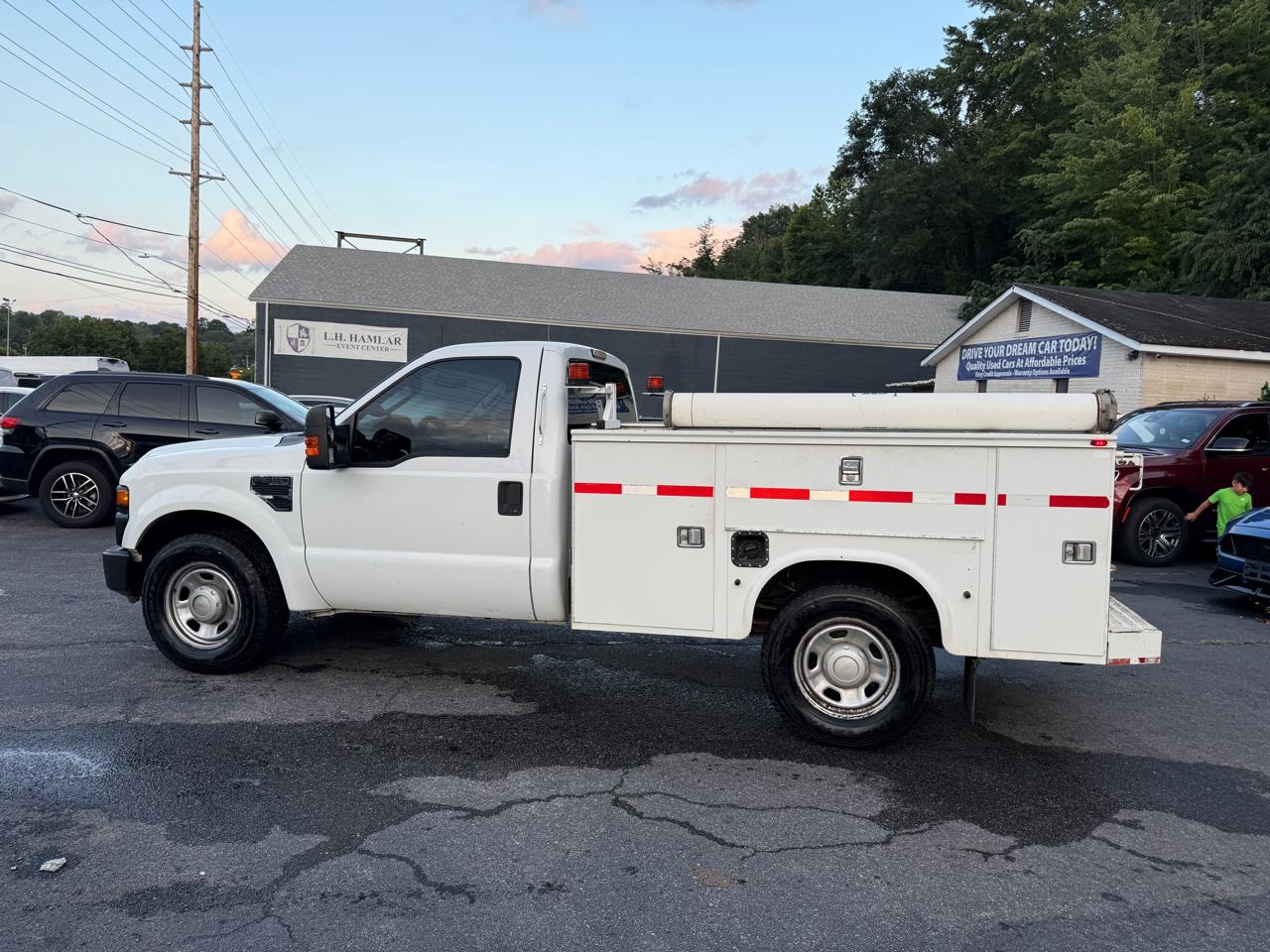 Ford Super Duty F-350 SRW 2WD Reg Cab 137" XLT 2010