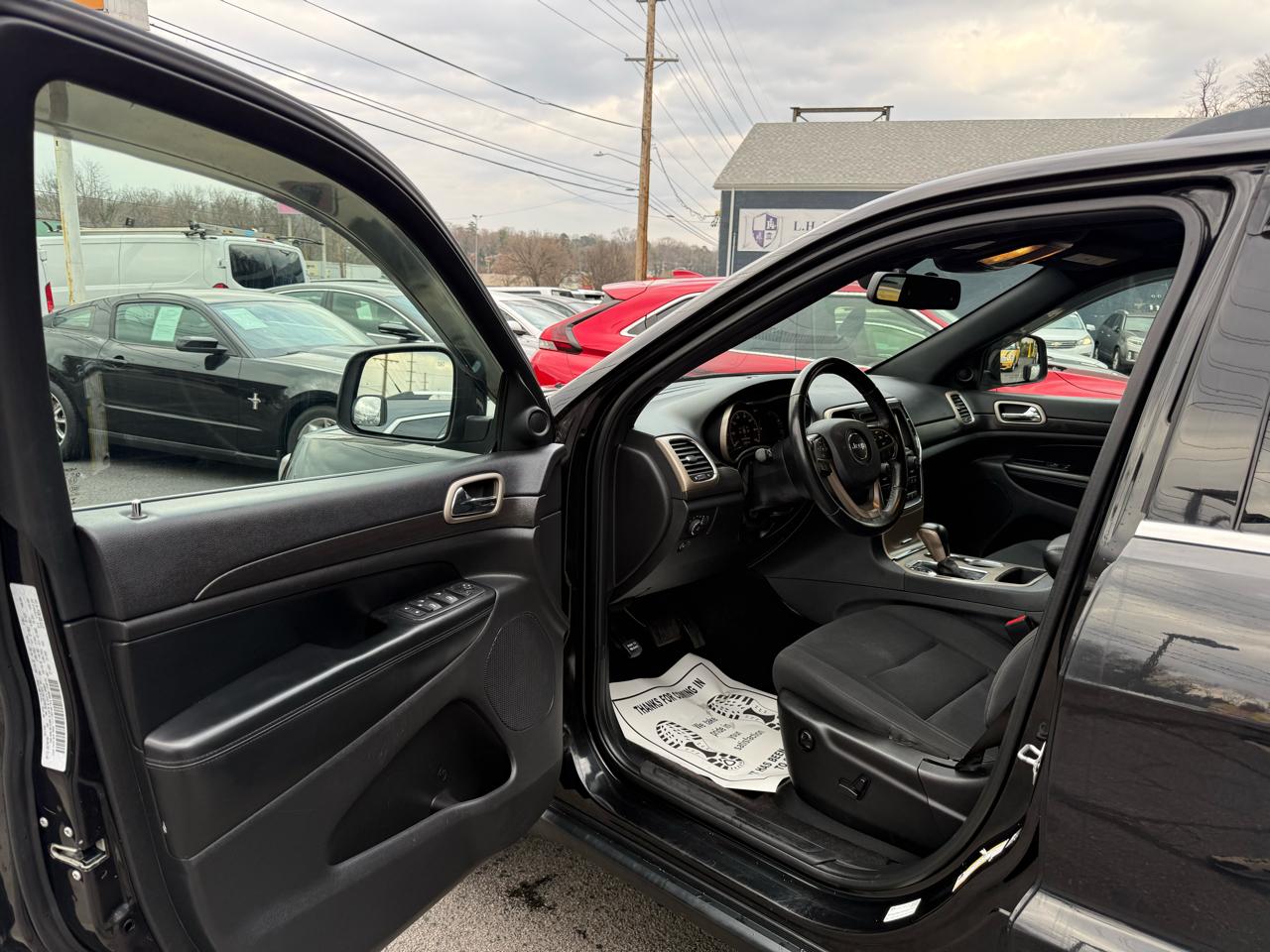 Jeep Grand Cherokee 4WD 4dr Laredo 2016