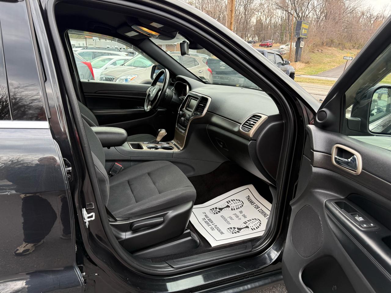 Jeep Grand Cherokee 4WD 4dr Laredo 2016