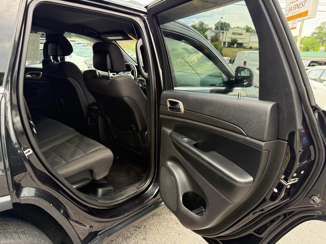 Jeep Grand Cherokee 4WD 4dr Laredo 2016