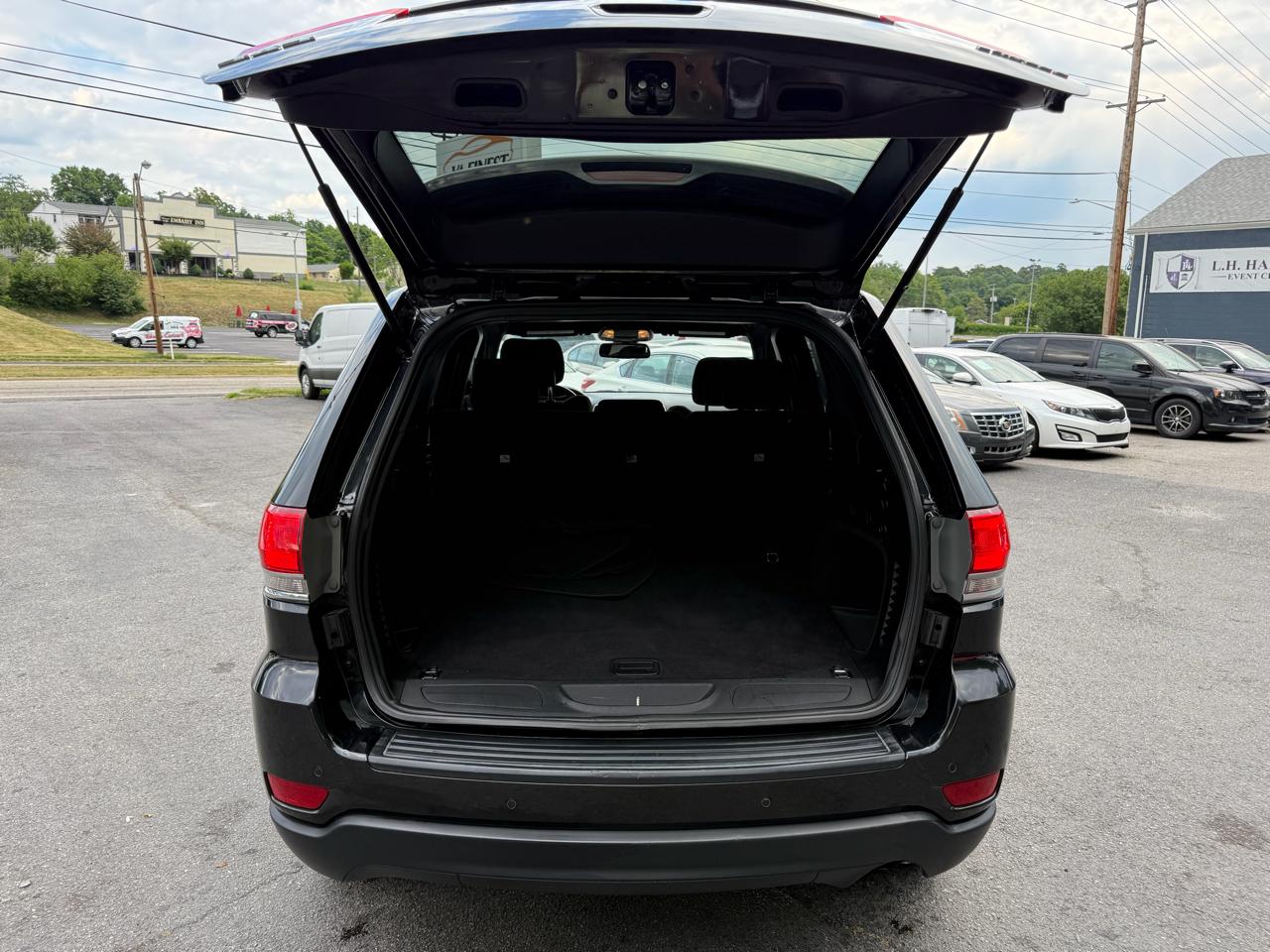 Jeep Grand Cherokee 4WD 4dr Laredo 2016