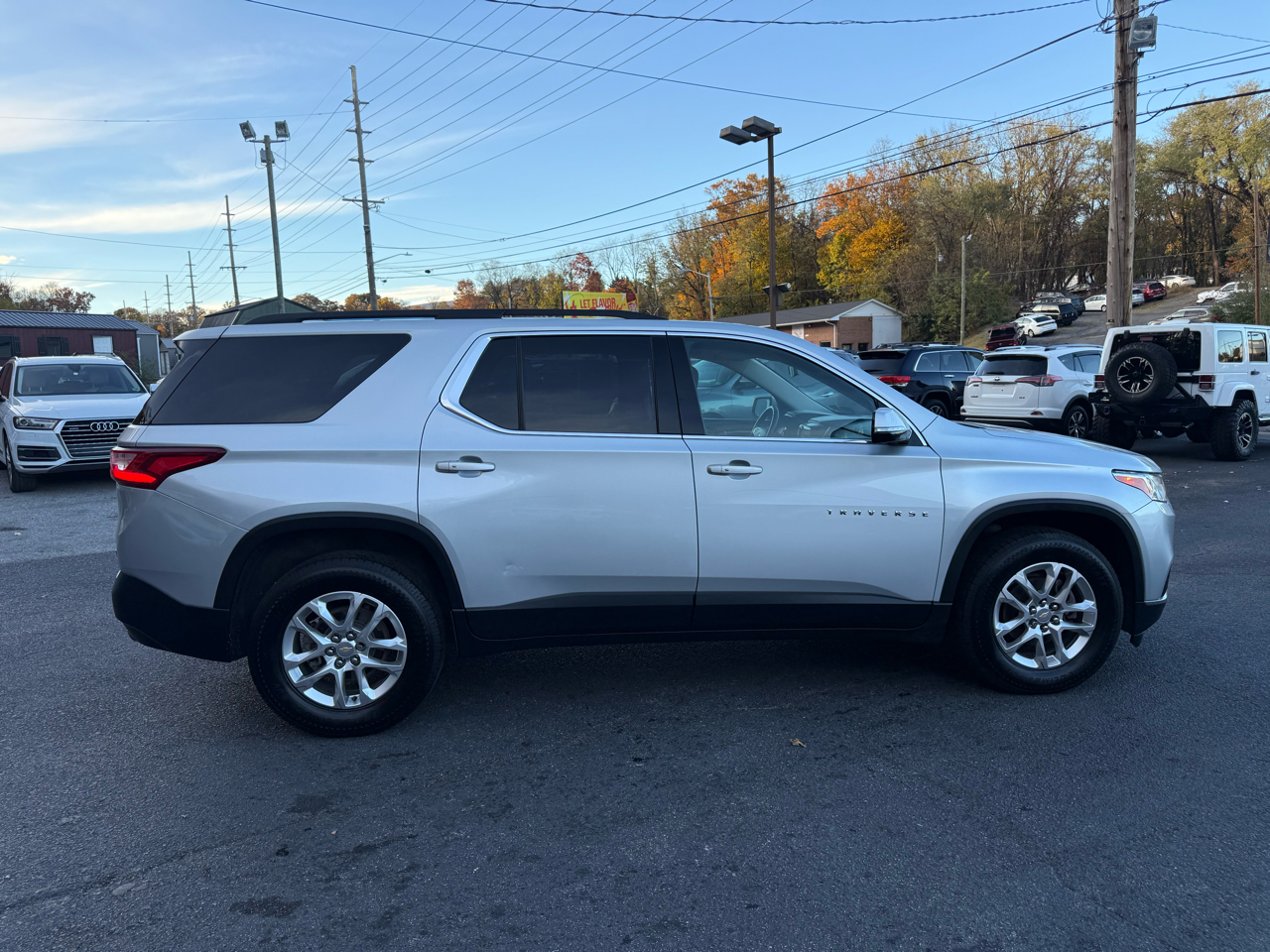 Chevrolet Traverse FWD 4dr LT Cloth w/1LT 2020