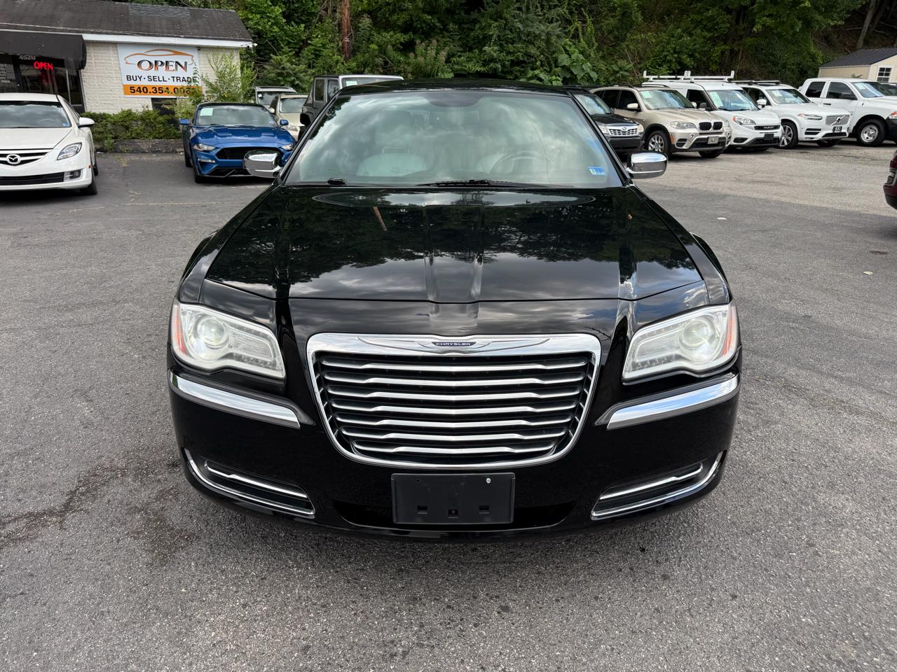 Chrysler 300 4dr Sdn Motown RWD 2013