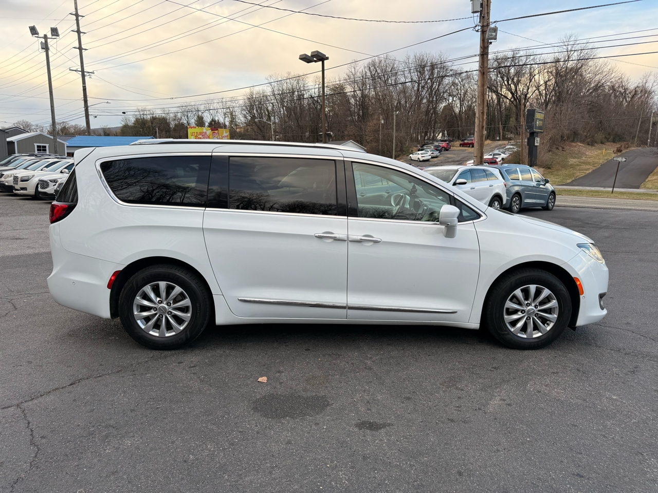 Chrysler Pacifica Touring L FWD 2018