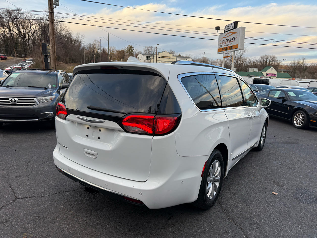 Chrysler Pacifica Touring L FWD 2018