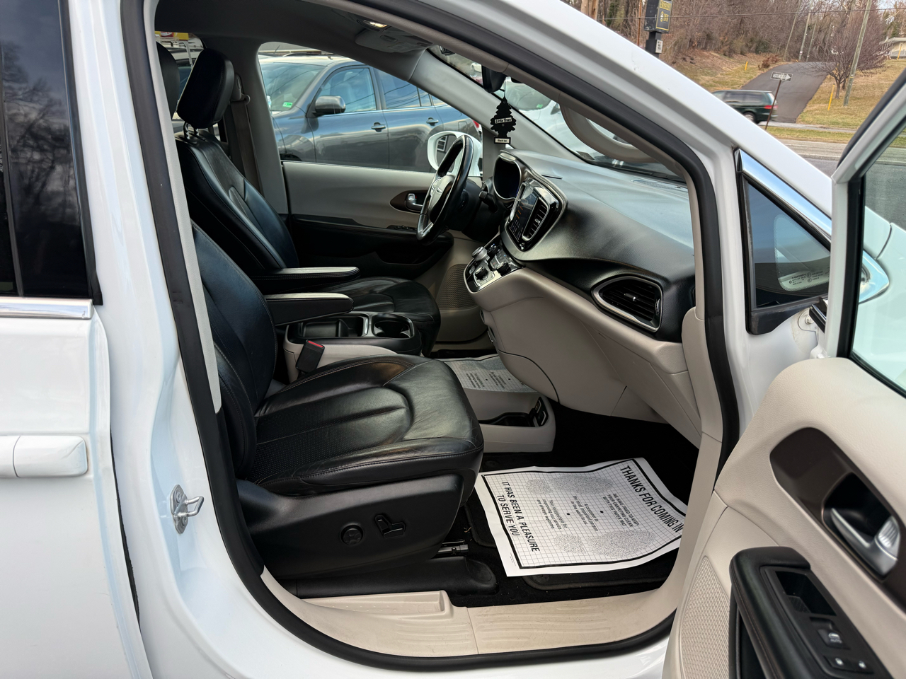 Chrysler Pacifica Touring L FWD 2018