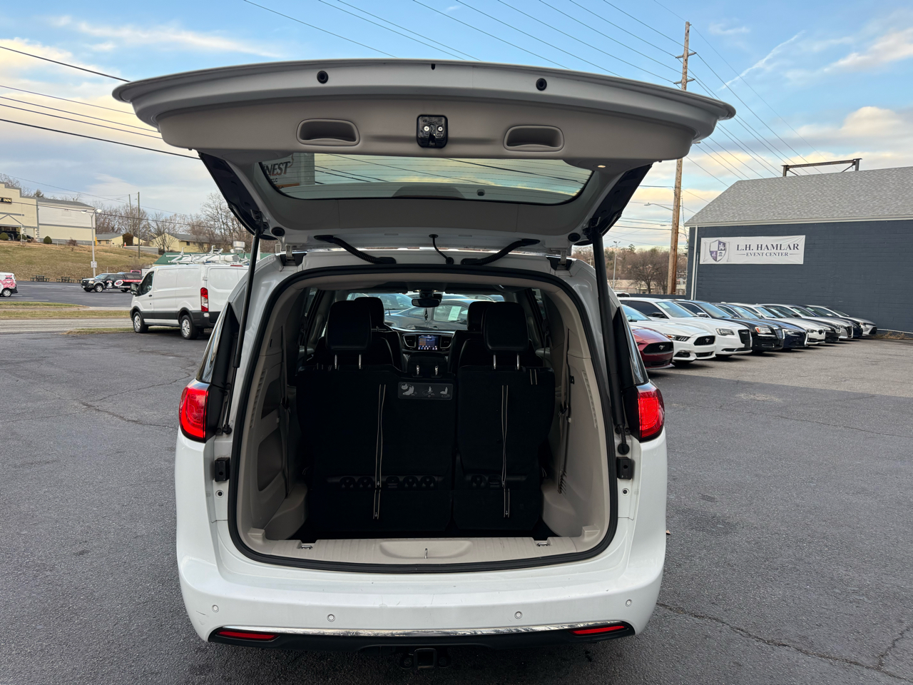 Chrysler Pacifica Touring L FWD 2018