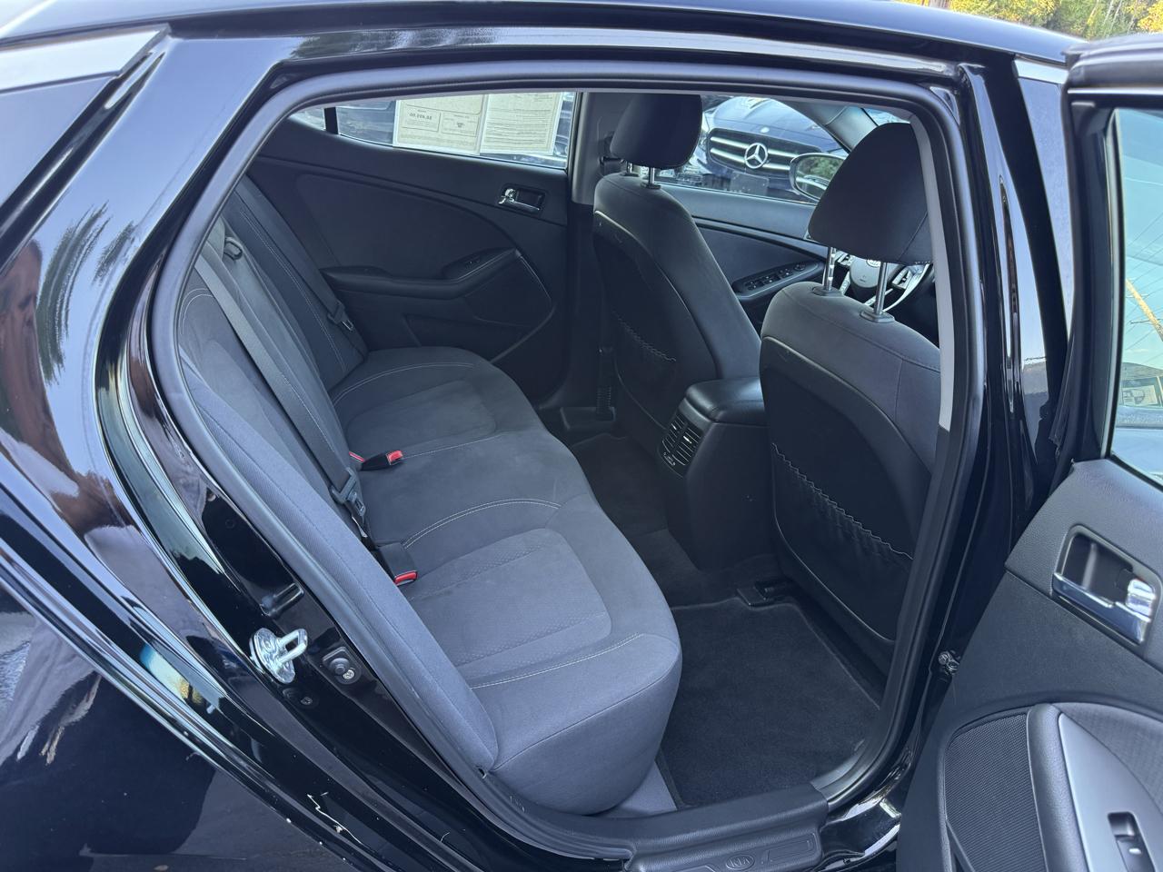 Kia Optima 4dr Sdn 2.4L Auto EX Hybrid 2011