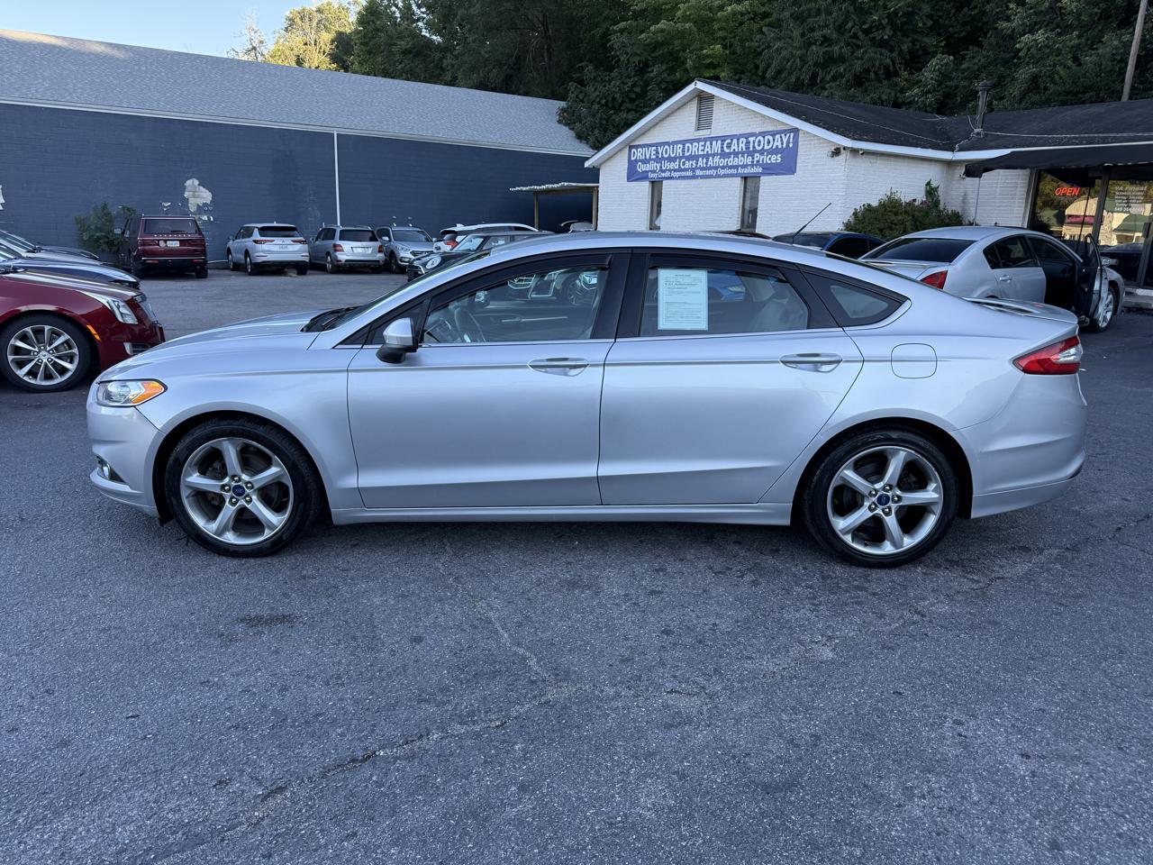 Ford Fusion 4dr Sdn S FWD 2016