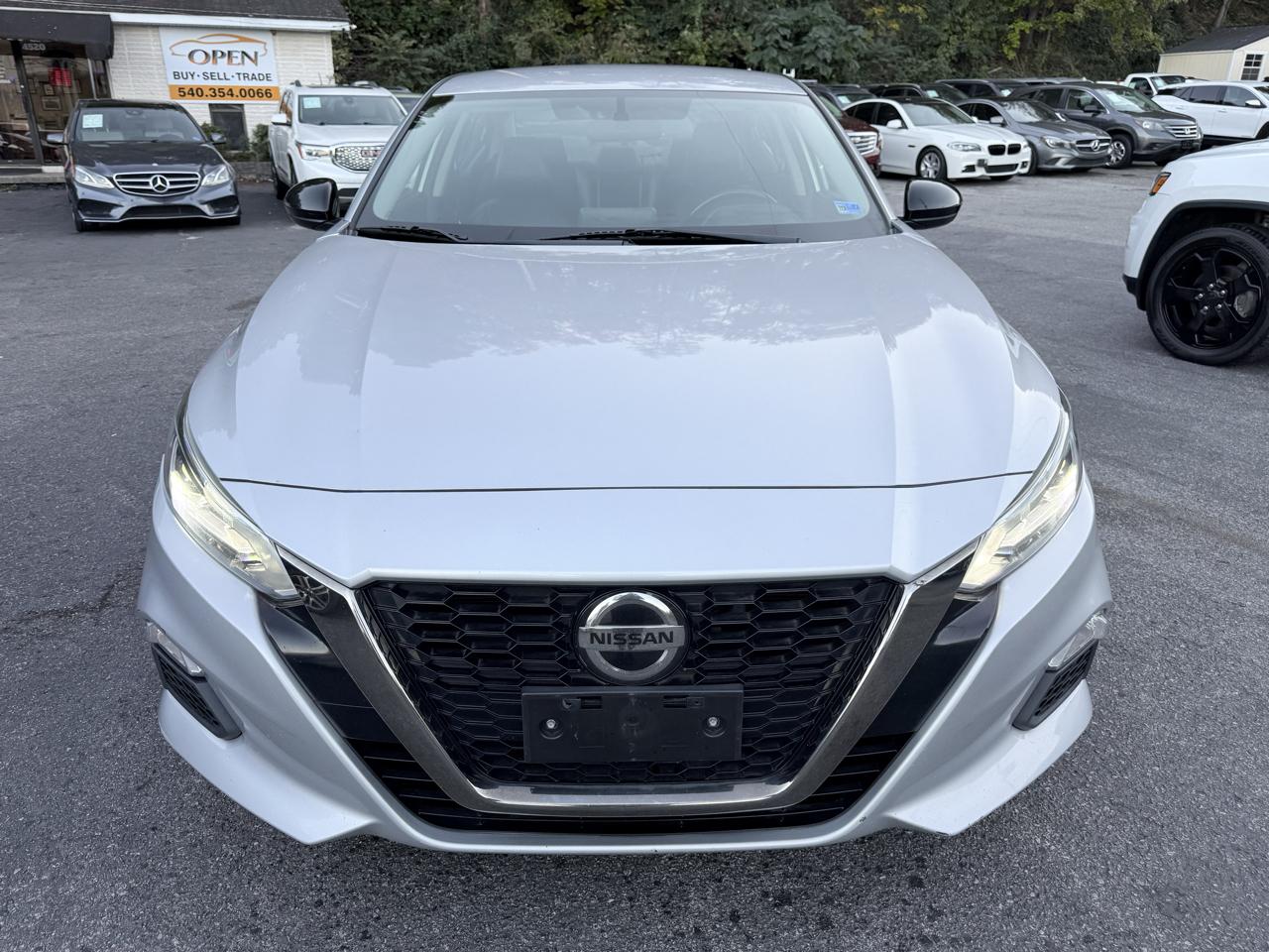 Nissan Altima 2.5 SR Sedan 2019