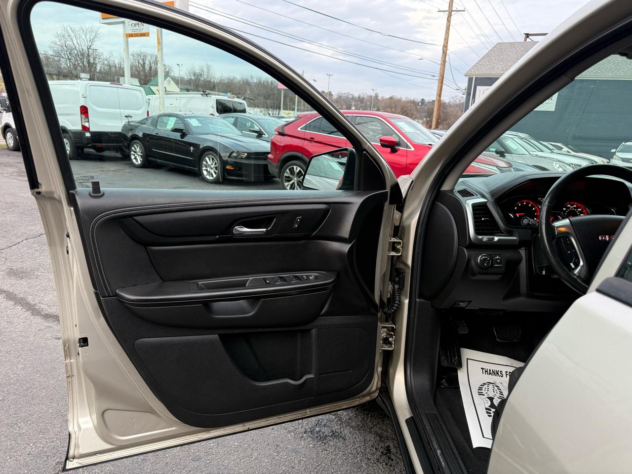 GMC Acadia AWD 4dr SLE w/SLE-2 2015