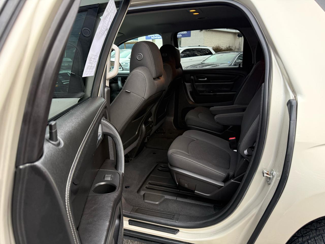 GMC Acadia AWD 4dr SLE w/SLE-2 2015