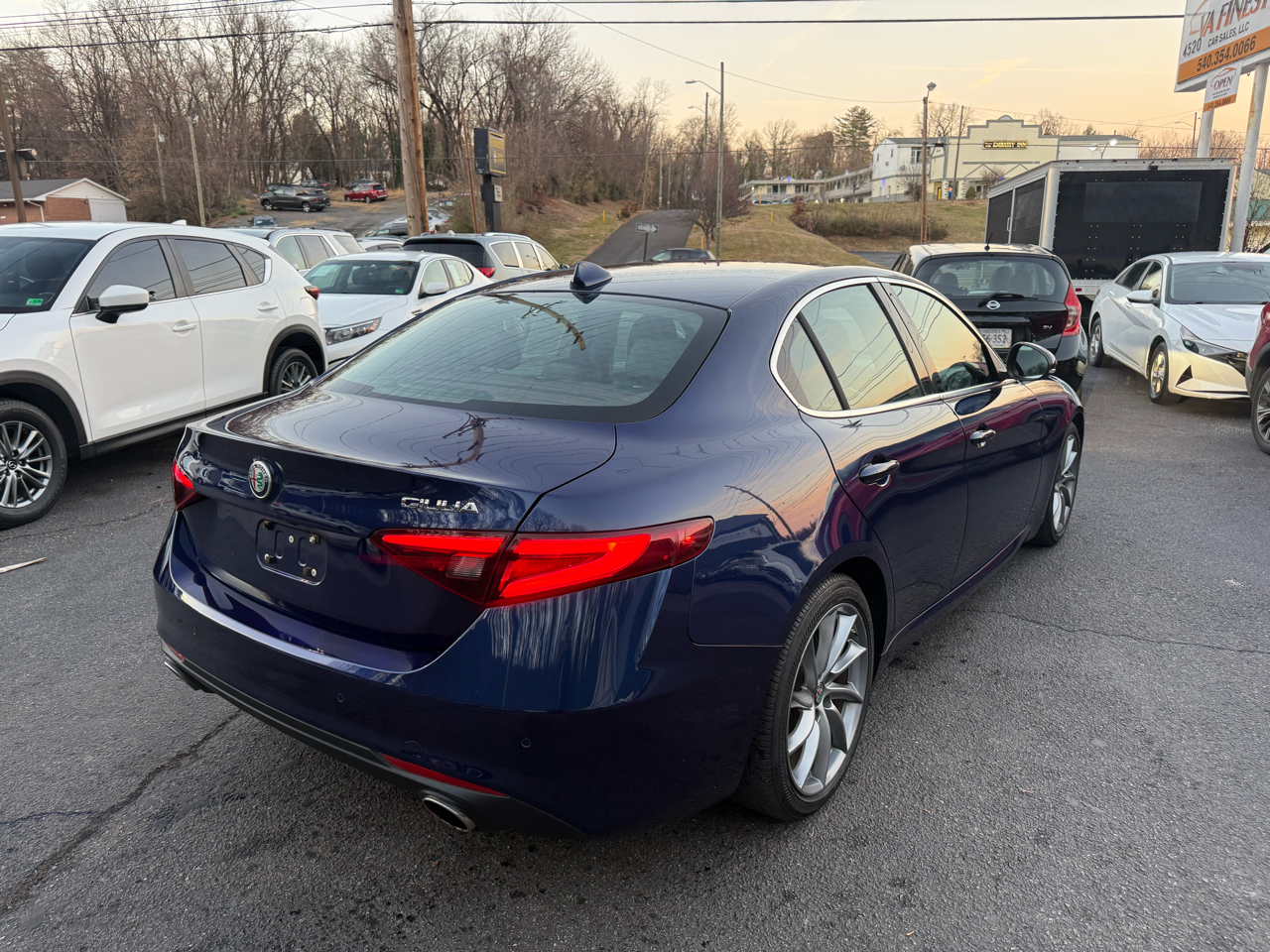 Alfa Romeo Giulia RWD 2017