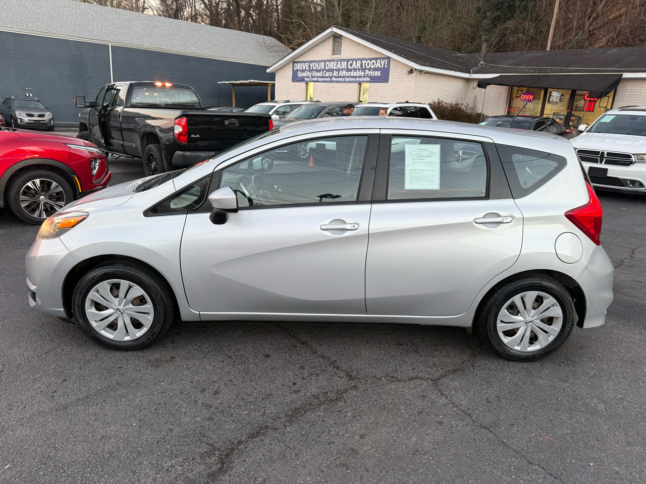 Nissan Versa Note SV CVT 2018