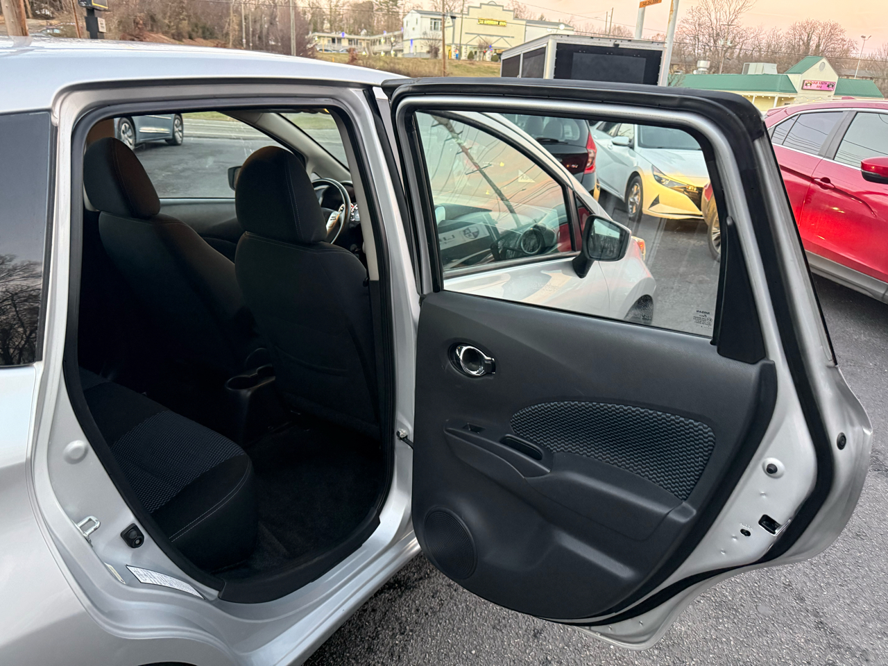 Nissan Versa Note SV CVT 2018