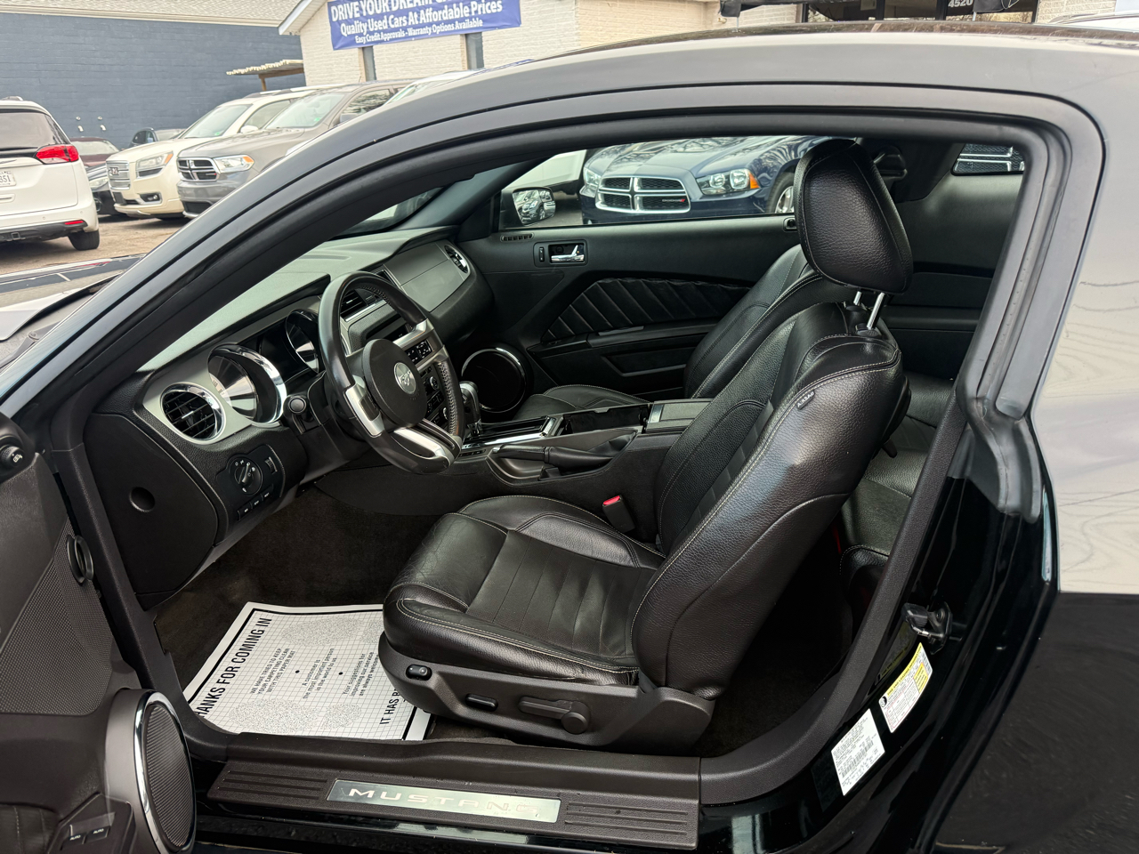 Ford Mustang 2dr Cpe V6 2011