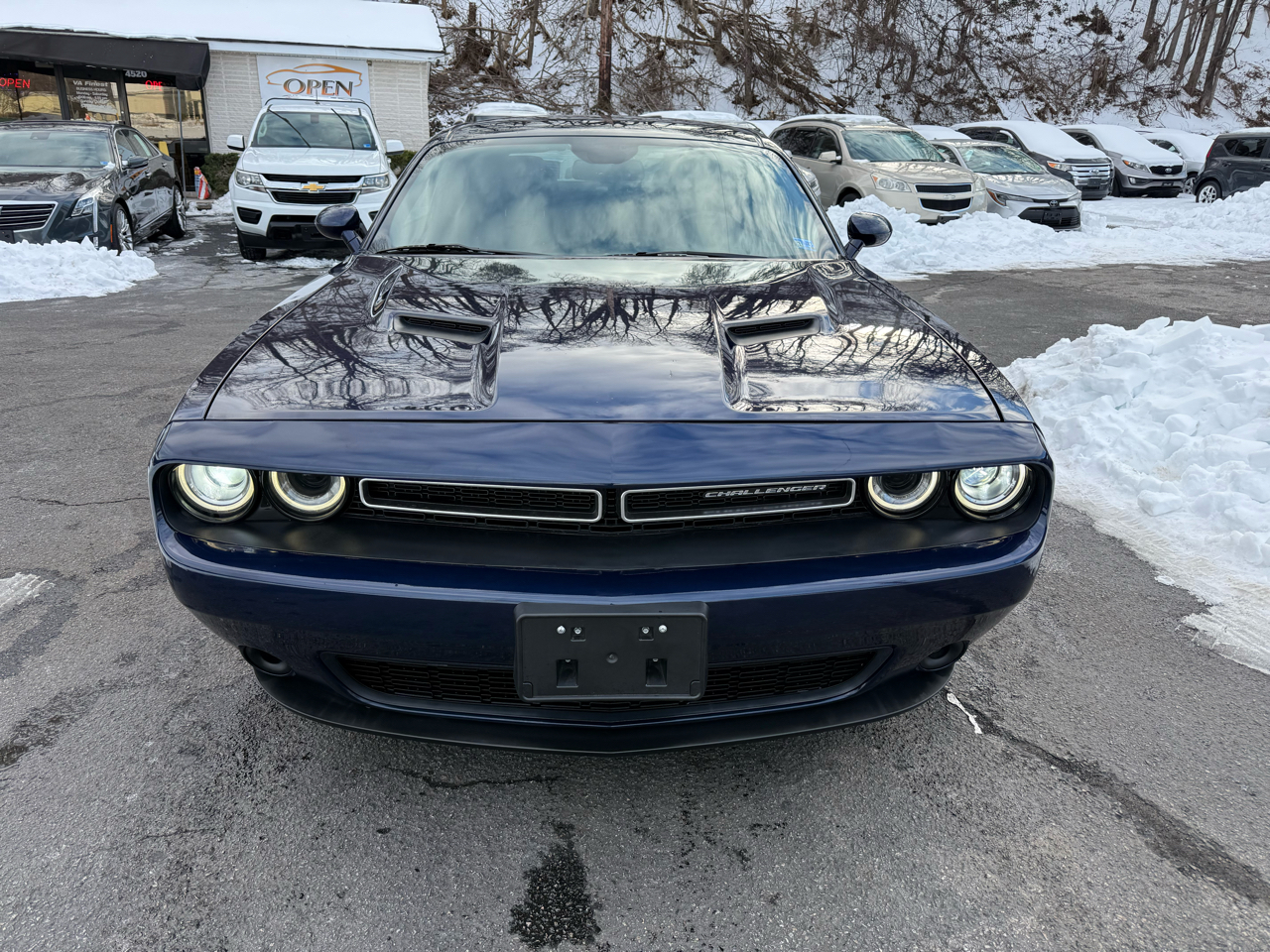 Dodge Challenger 2dr Cpe SXT 2016