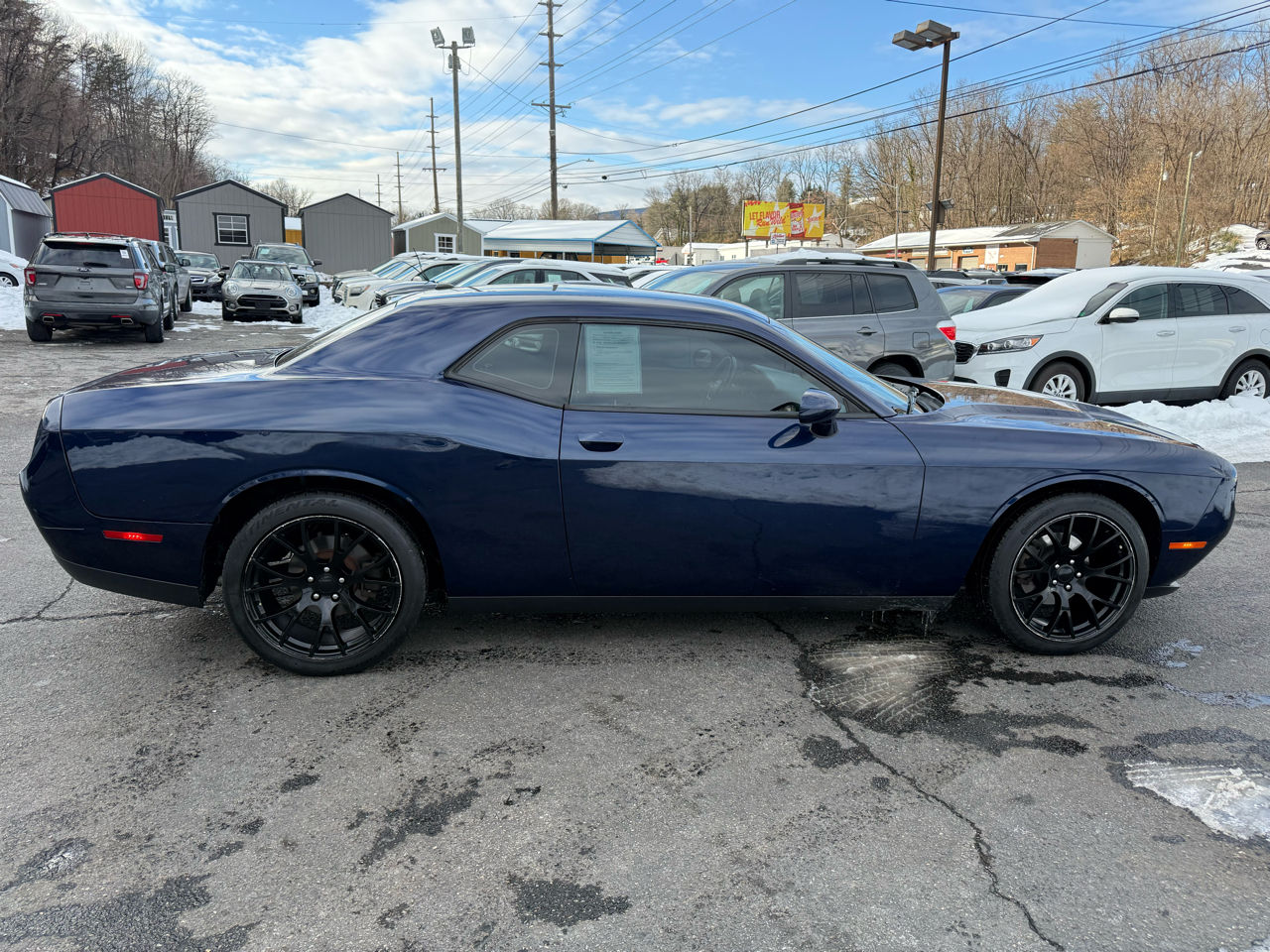 Dodge Challenger 2dr Cpe SXT 2016