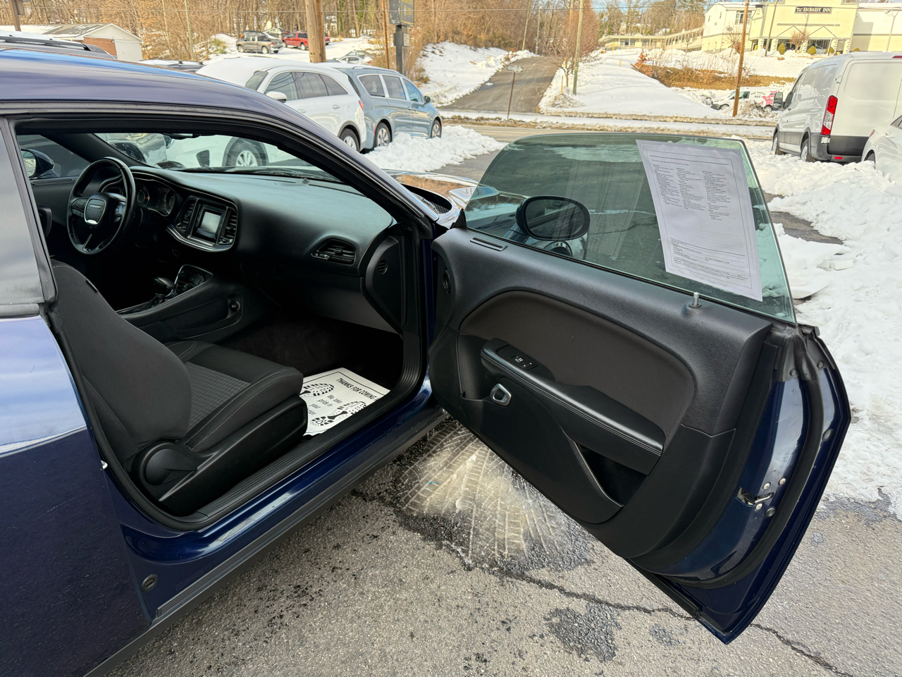 Dodge Challenger 2dr Cpe SXT 2016