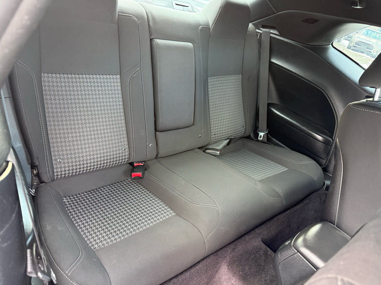 Dodge Challenger 2dr Cpe SXT 2016