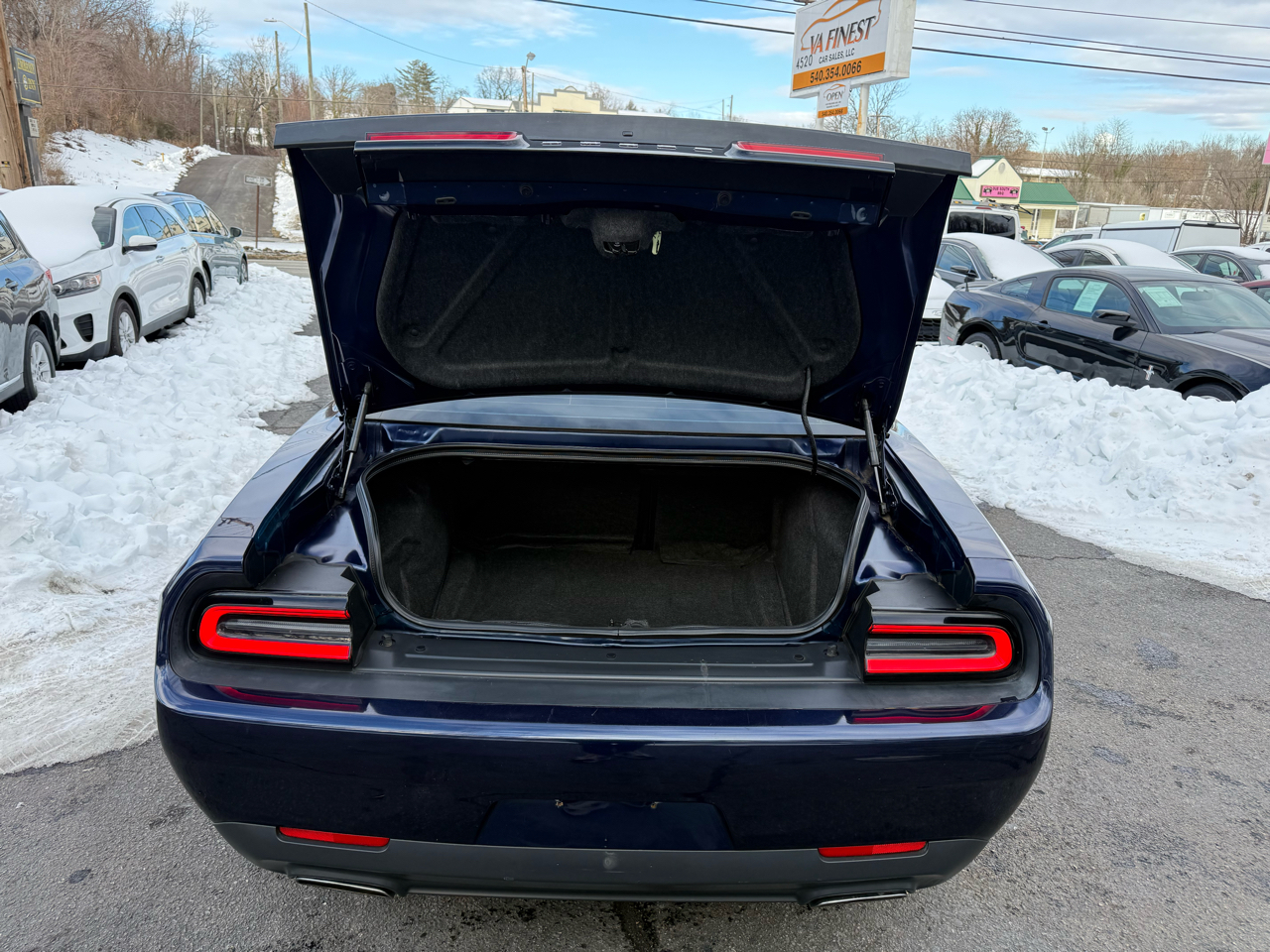 Dodge Challenger 2dr Cpe SXT 2016