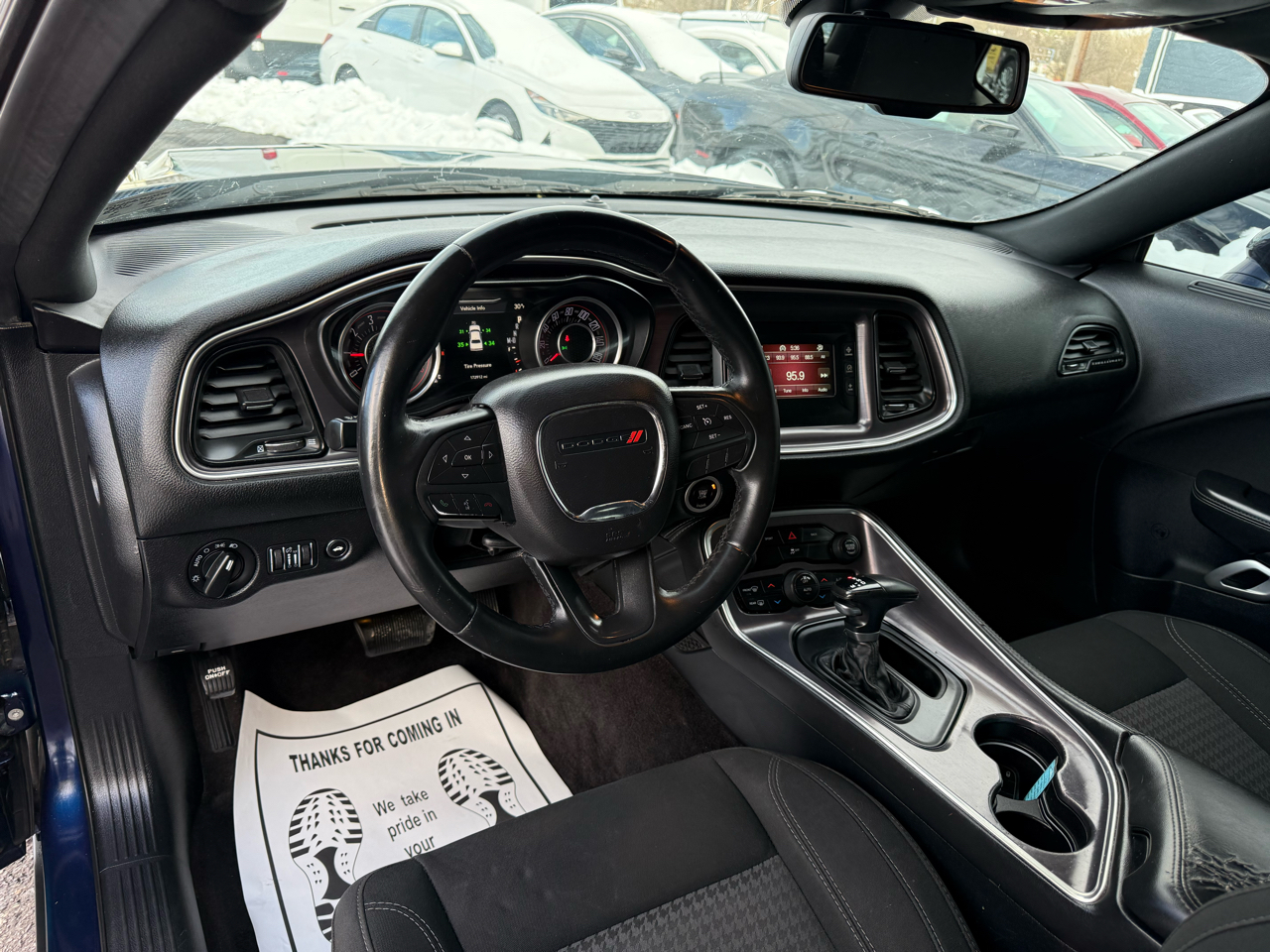 Dodge Challenger 2dr Cpe SXT 2016