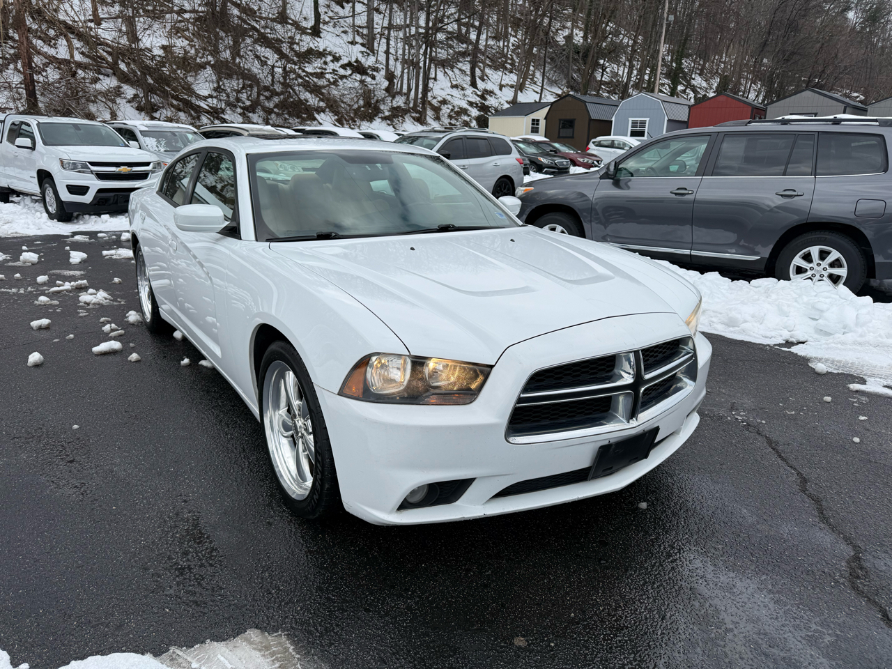 Dodge Charger 4dr Sdn SXT Plus RWD 2013