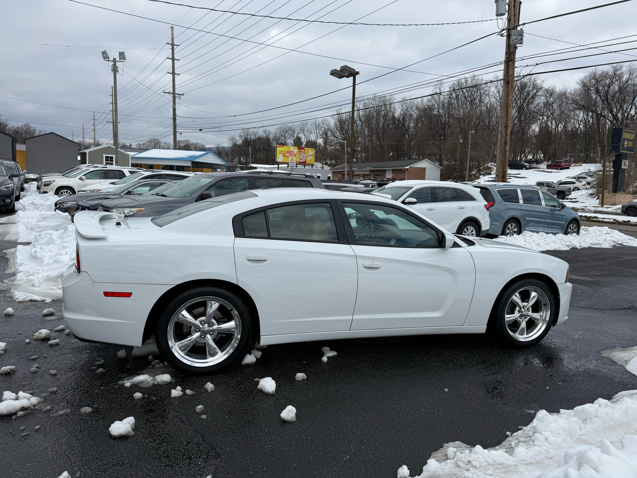 Dodge Charger 4dr Sdn SXT Plus RWD 2013