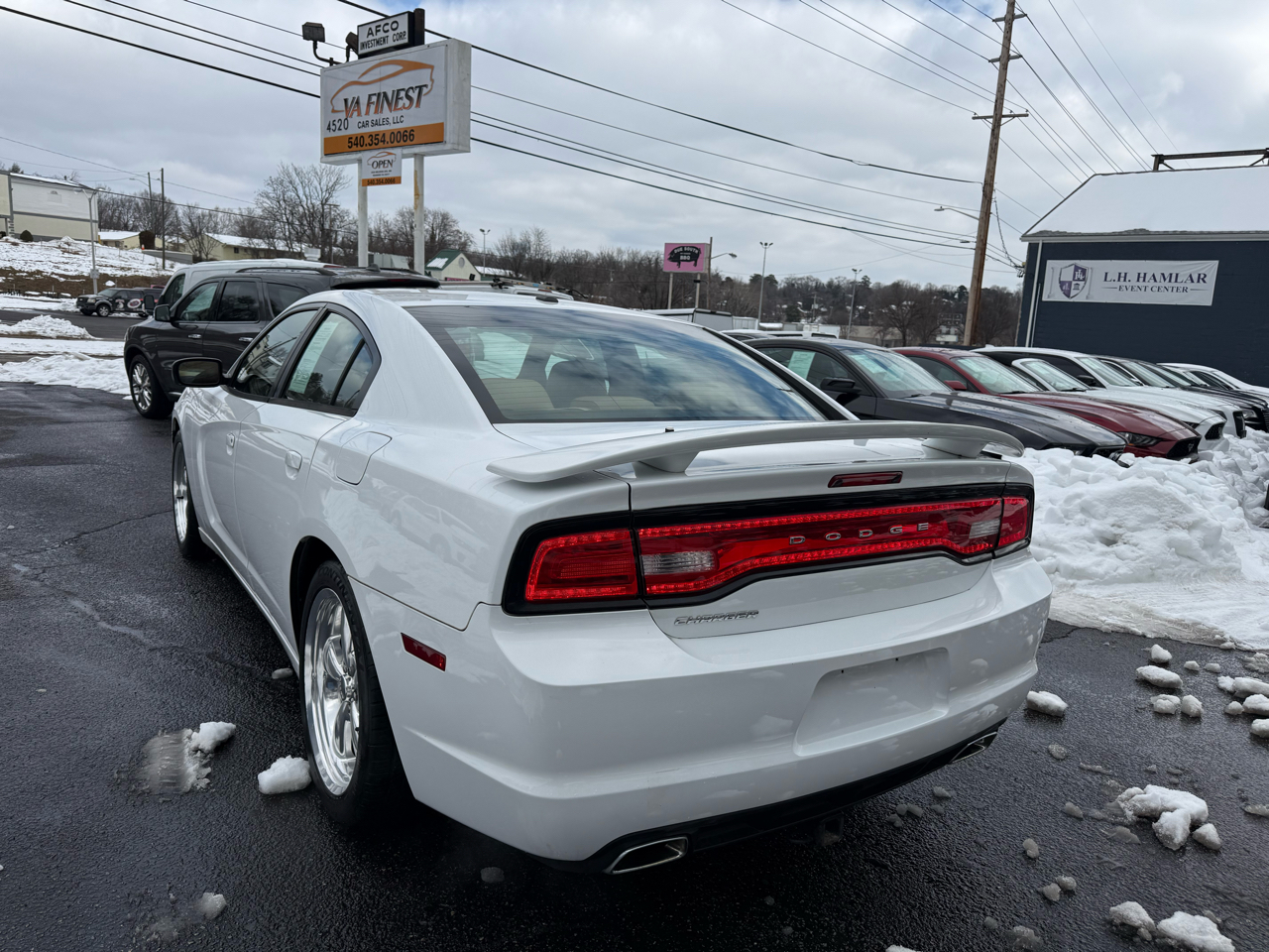 Dodge Charger 4dr Sdn SXT Plus RWD 2013