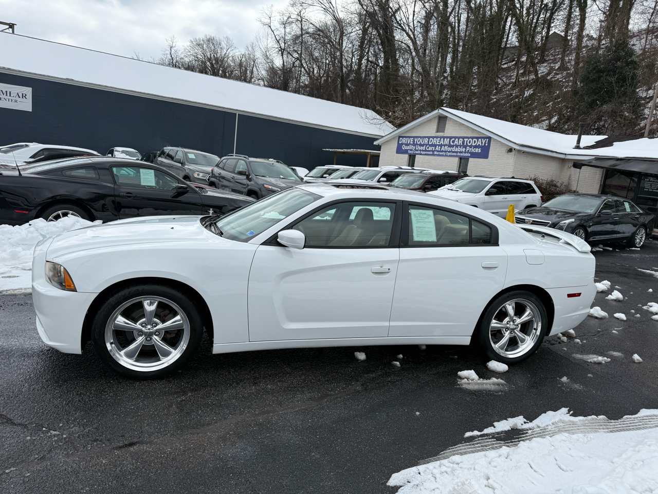 Dodge Charger 4dr Sdn SXT Plus RWD 2013