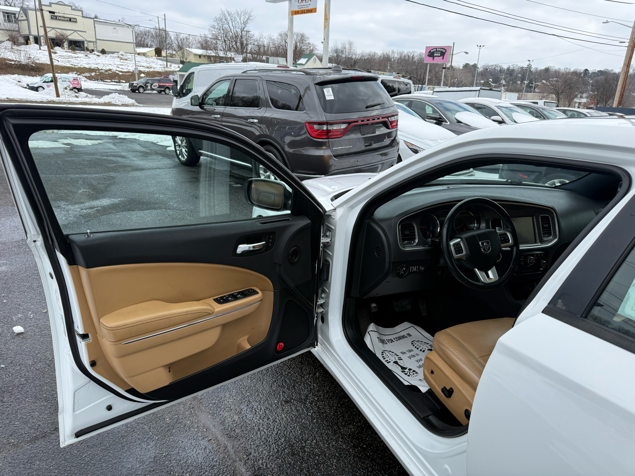 Dodge Charger 4dr Sdn SXT Plus RWD 2013