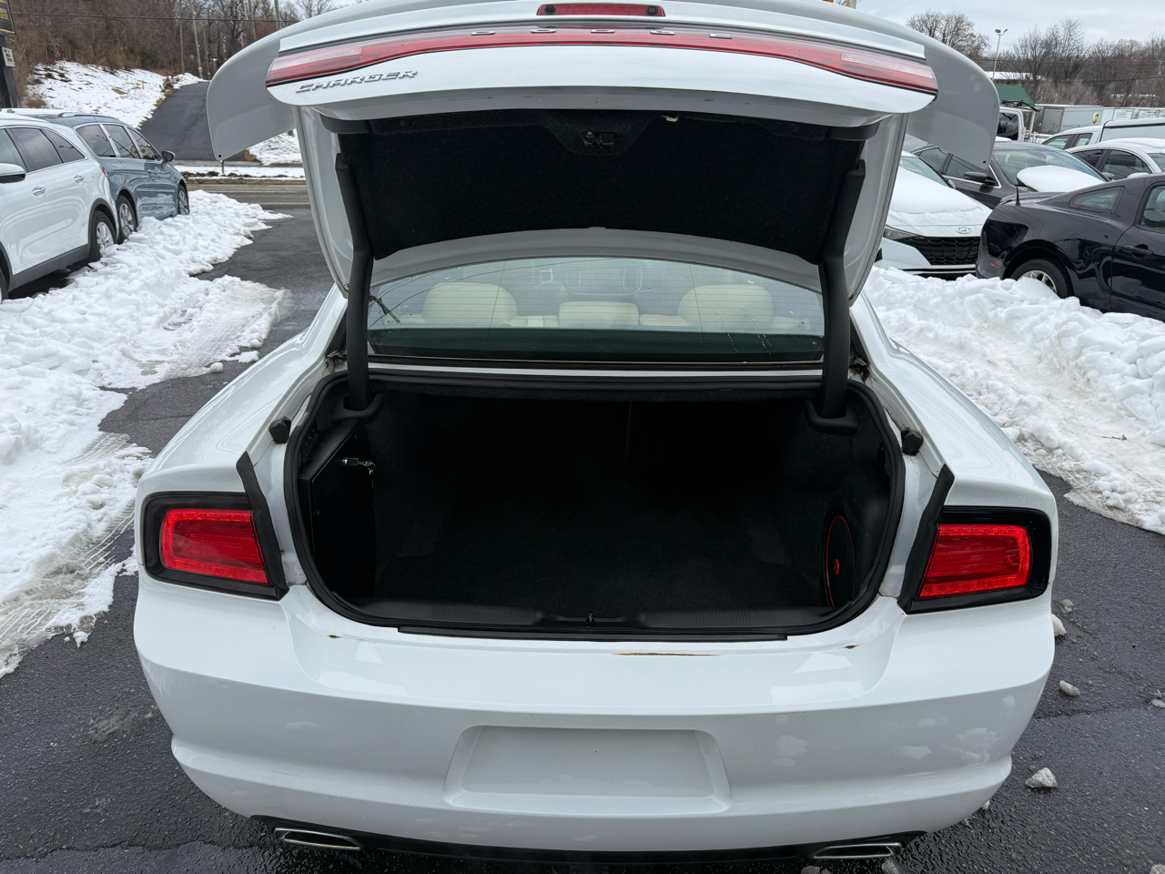 Dodge Charger 4dr Sdn SXT Plus RWD 2013