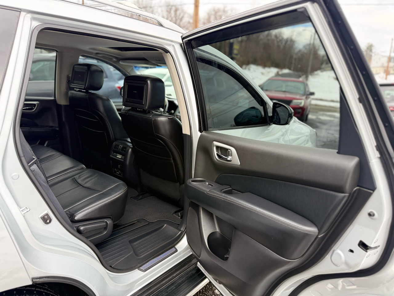 Nissan Pathfinder 4WD 4dr Platinum 2013