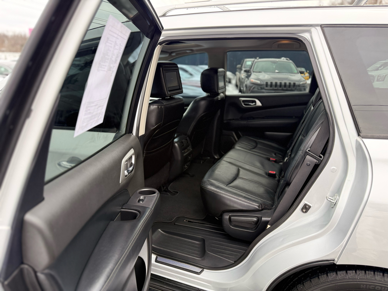 Nissan Pathfinder 4WD 4dr Platinum 2013