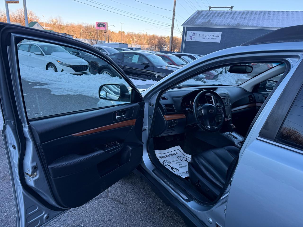 Subaru Outback 4dr Wgn H4 Auto 2.5i Limited 2013