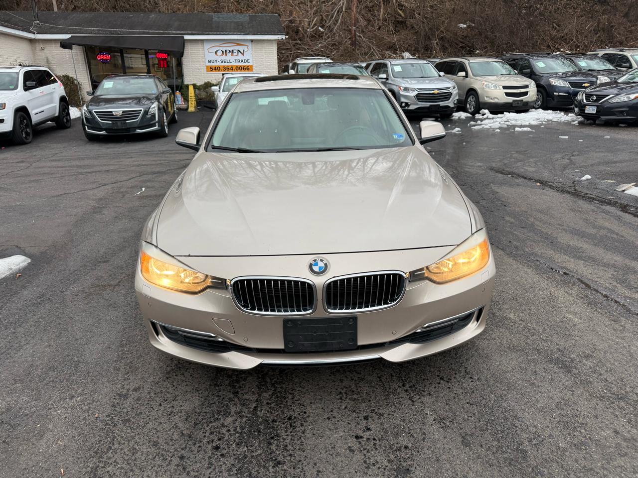 BMW 3 Series 4dr Sdn 328i xDrive AWD SULEV 2013