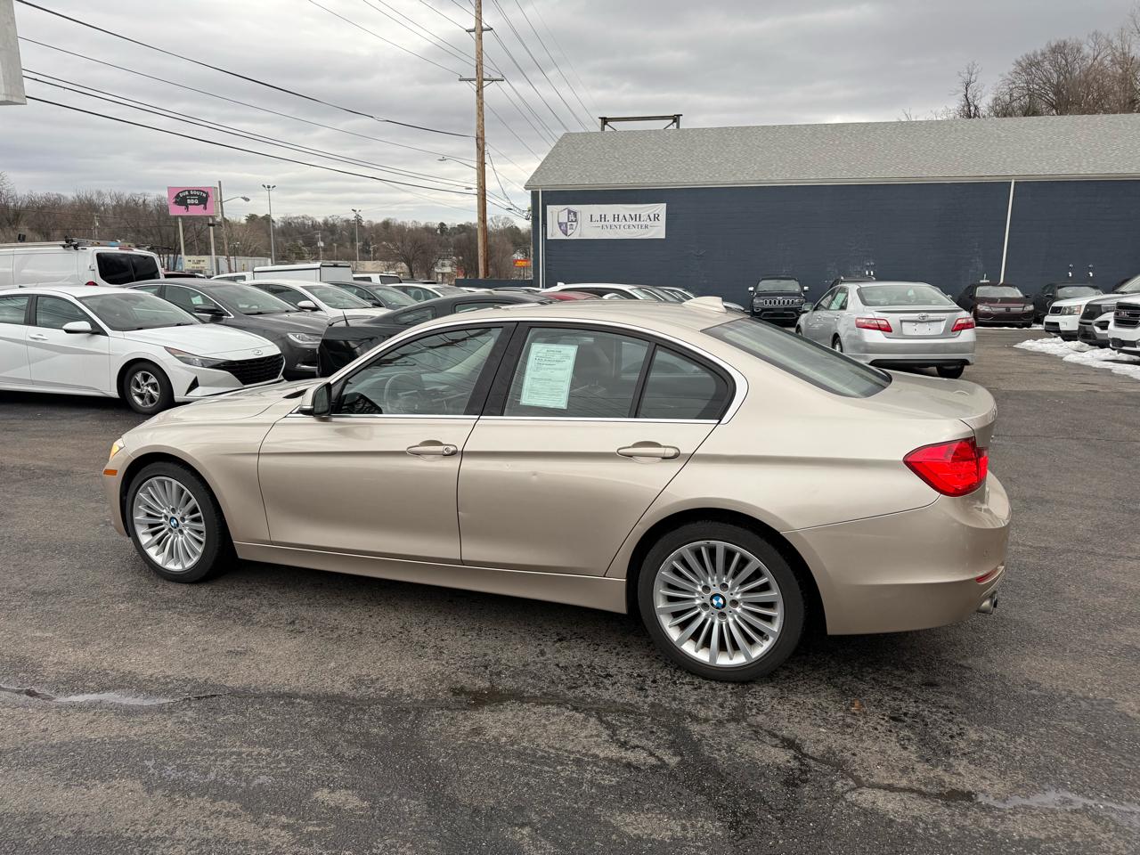 BMW 3 Series 4dr Sdn 328i xDrive AWD SULEV 2013