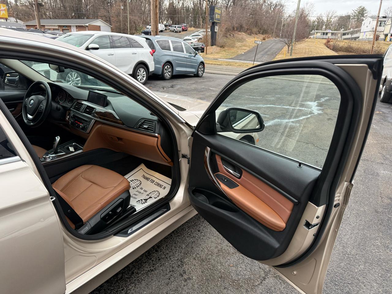 BMW 3 Series 4dr Sdn 328i xDrive AWD SULEV 2013