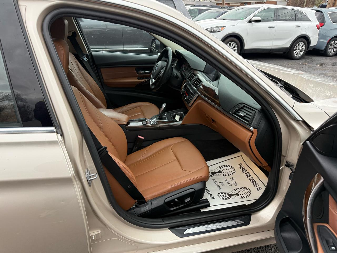 BMW 3 Series 4dr Sdn 328i xDrive AWD SULEV 2013