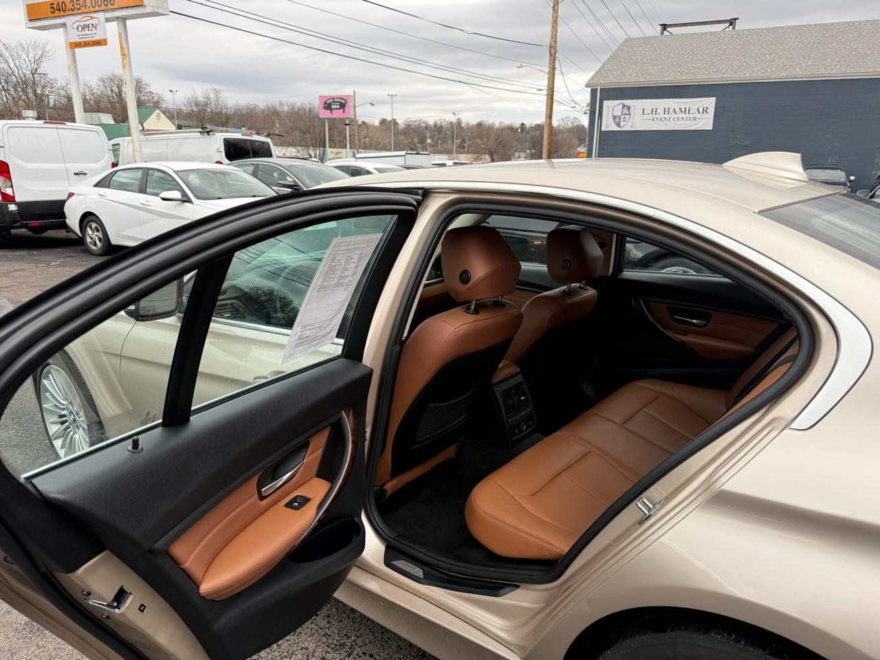 BMW 3 Series 4dr Sdn 328i xDrive AWD SULEV 2013