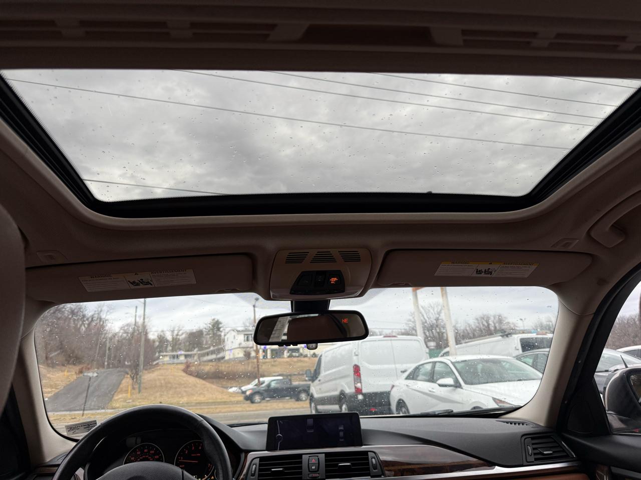 BMW 3 Series 4dr Sdn 328i xDrive AWD SULEV 2013