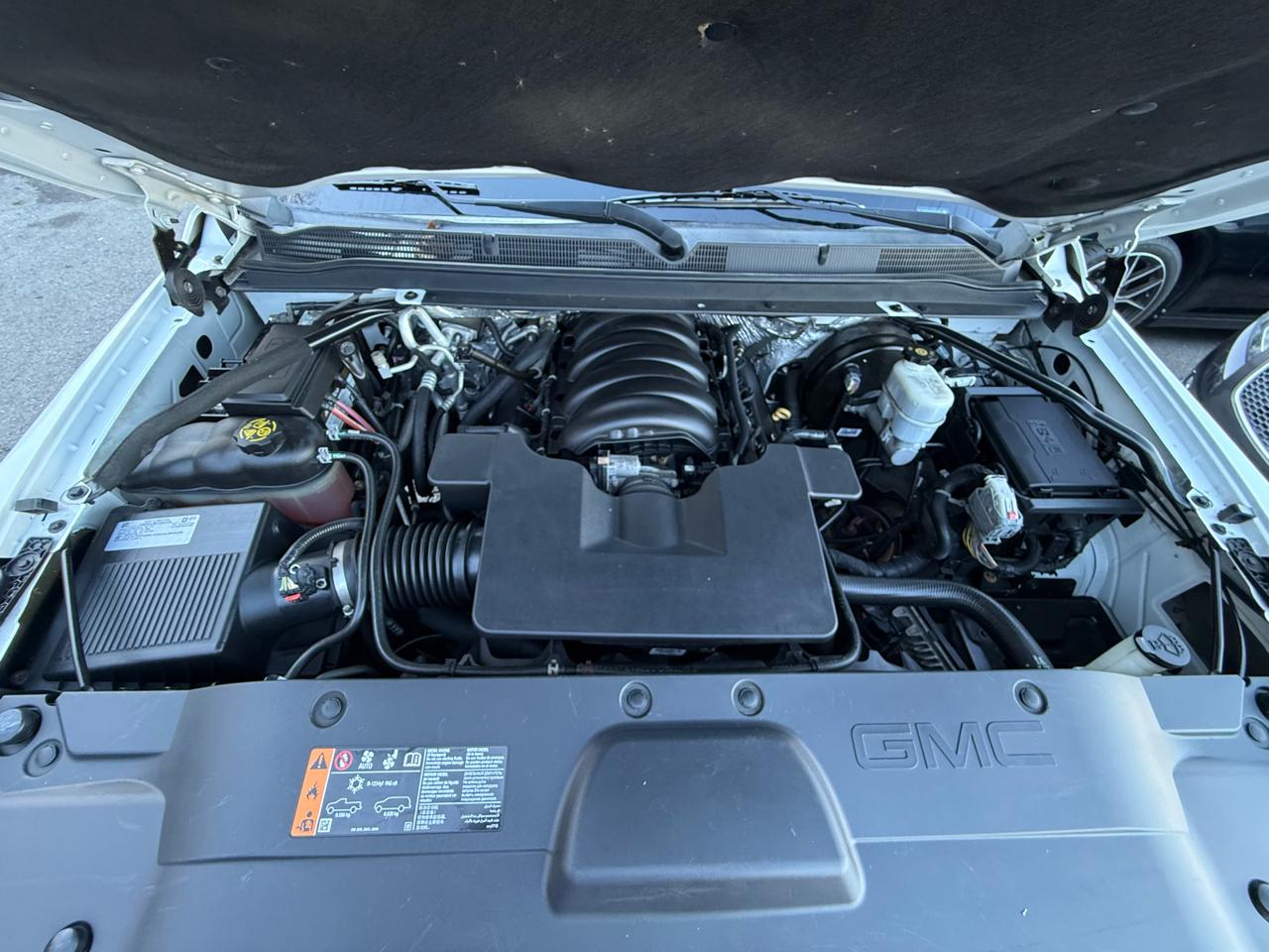 GMC Yukon XL 4WD 4dr SLT 2017