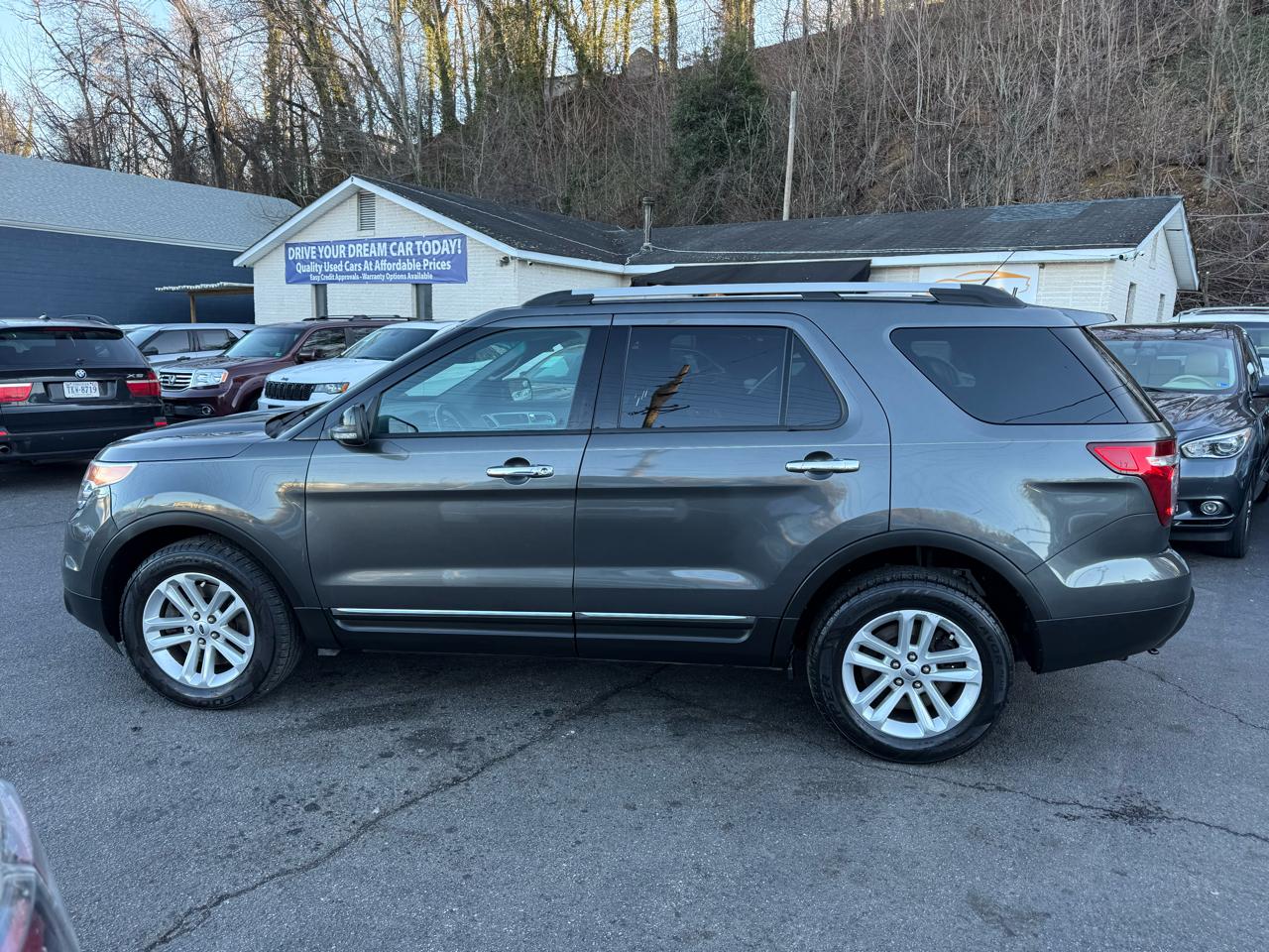 Ford Explorer 4WD 4dr XLT 2015