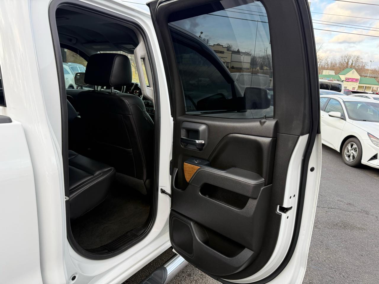 Chevrolet Silverado 1500 4WD Double Cab 143.5" LTZ w/1LZ 2016