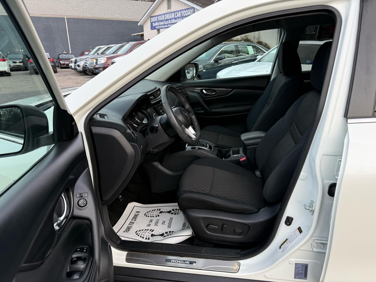 Nissan Rogue AWD SV 2017