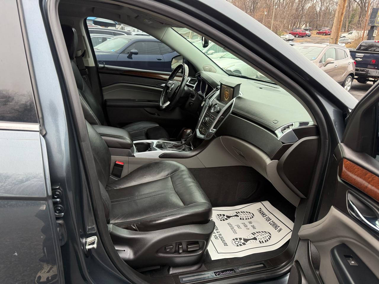 Cadillac SRX AWD 4dr Luxury Collection 2011